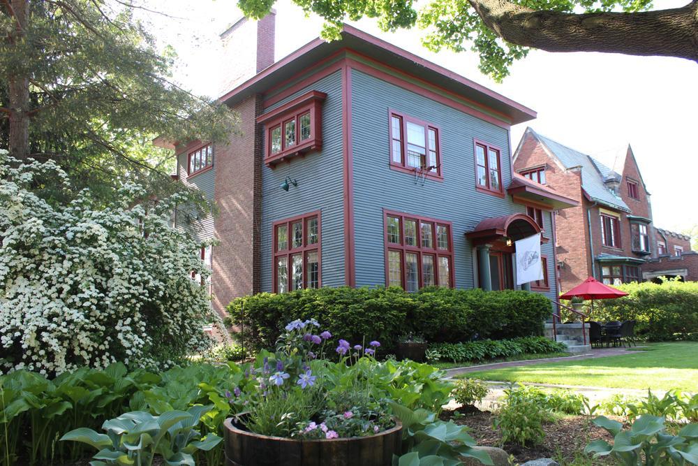 The Lafayette House Bed & Breakfast Grand Rapids Exterior photo